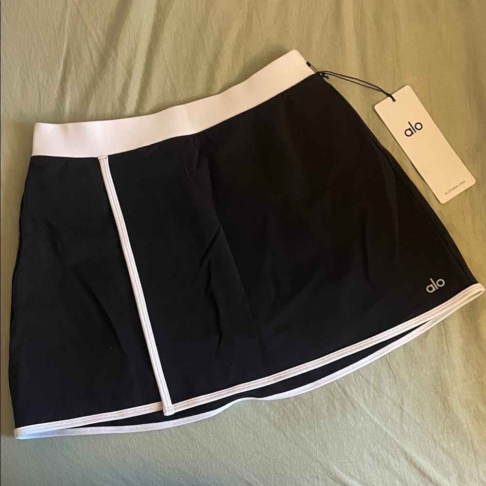 ALO Yoga Black and White Airbrush Streamlined Skirt